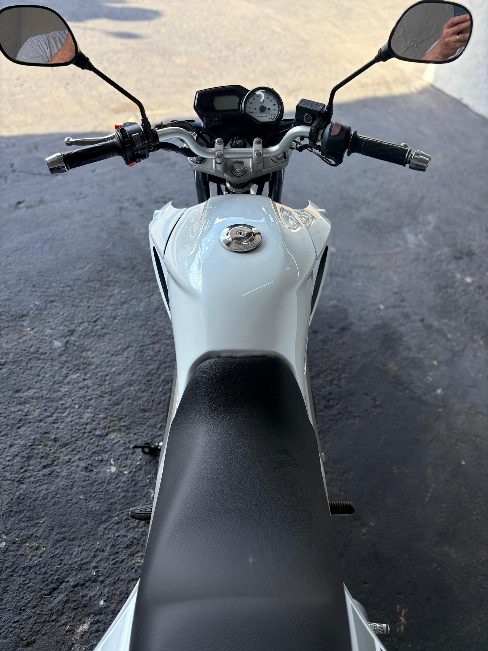 
								Yamaha Fazer 2014 full									