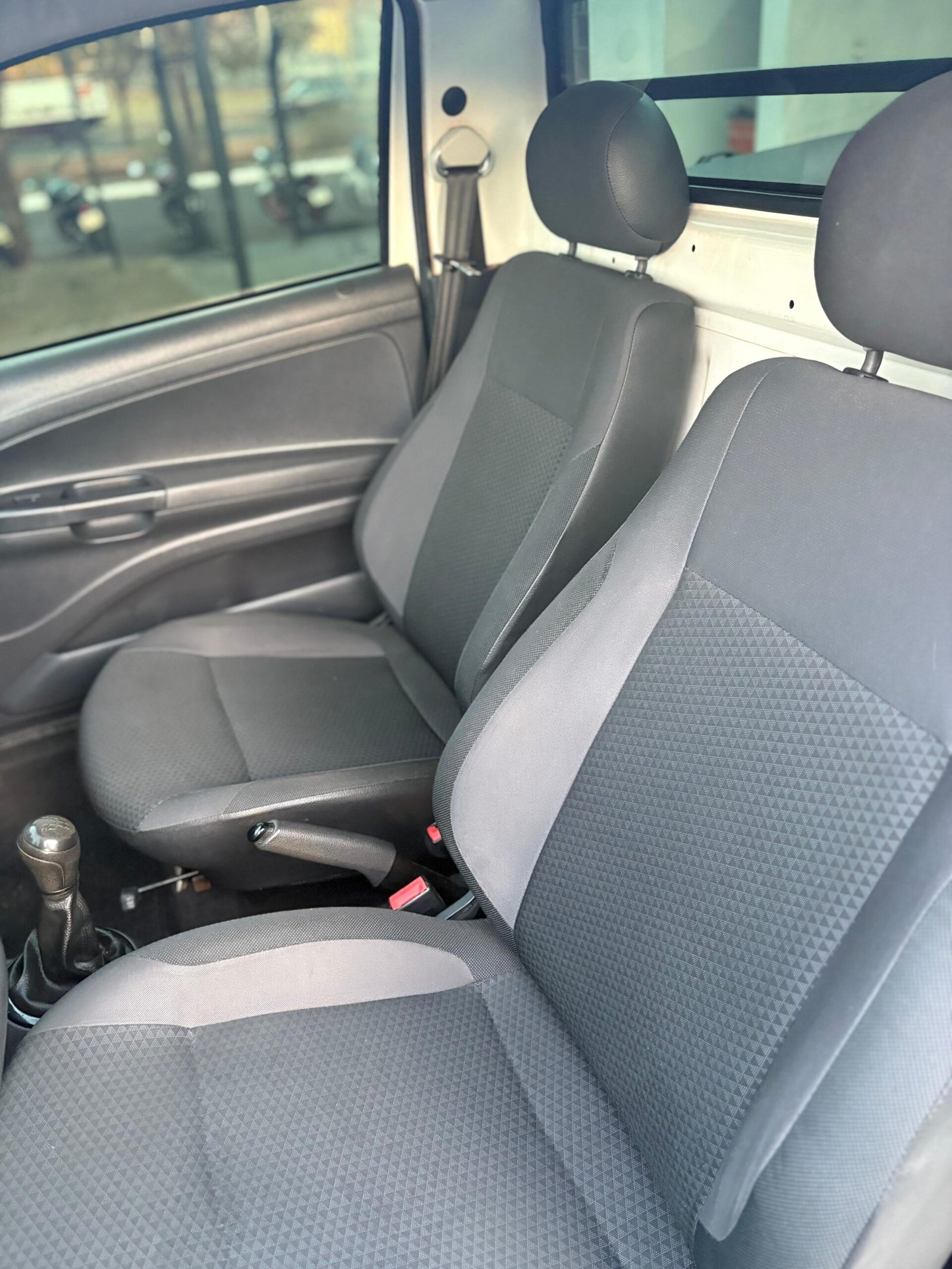 
								Saveiro Robust 2019 full									